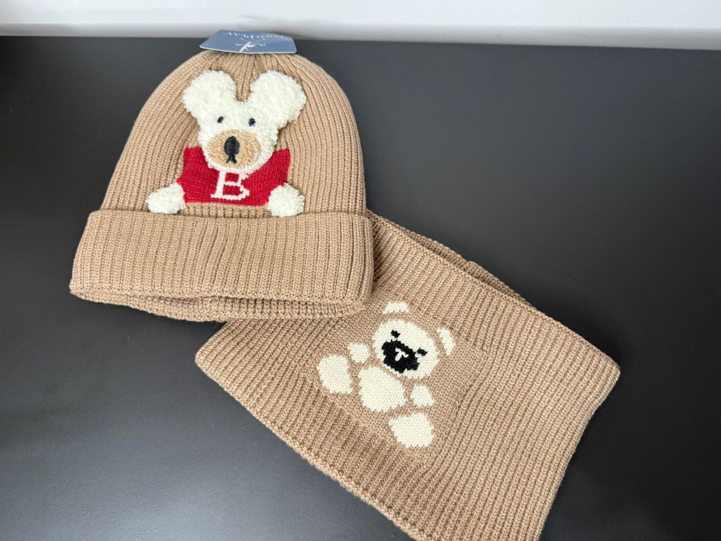 Cappello con scalda collo