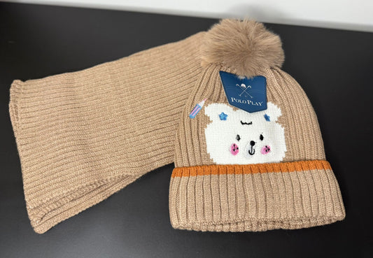 Cappellino con sciarpa